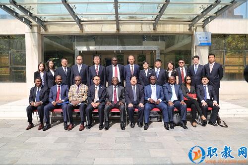 1463727551376086385.jpg 2016051821415634.jpg