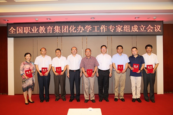 1467947739823004544.jpg 1.jpg